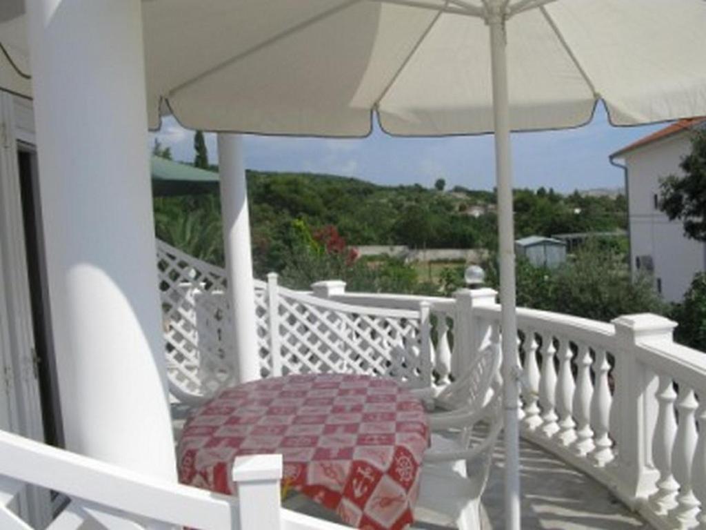Apartments With A Parking Space Barbat, Rab - 16816 Barbat na Rabu Екстериор снимка