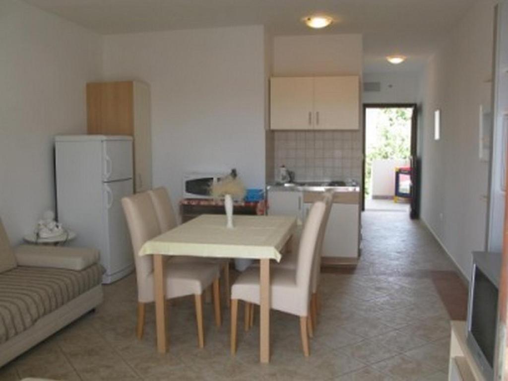 Apartments With A Parking Space Barbat, Rab - 16816 Barbat na Rabu Екстериор снимка