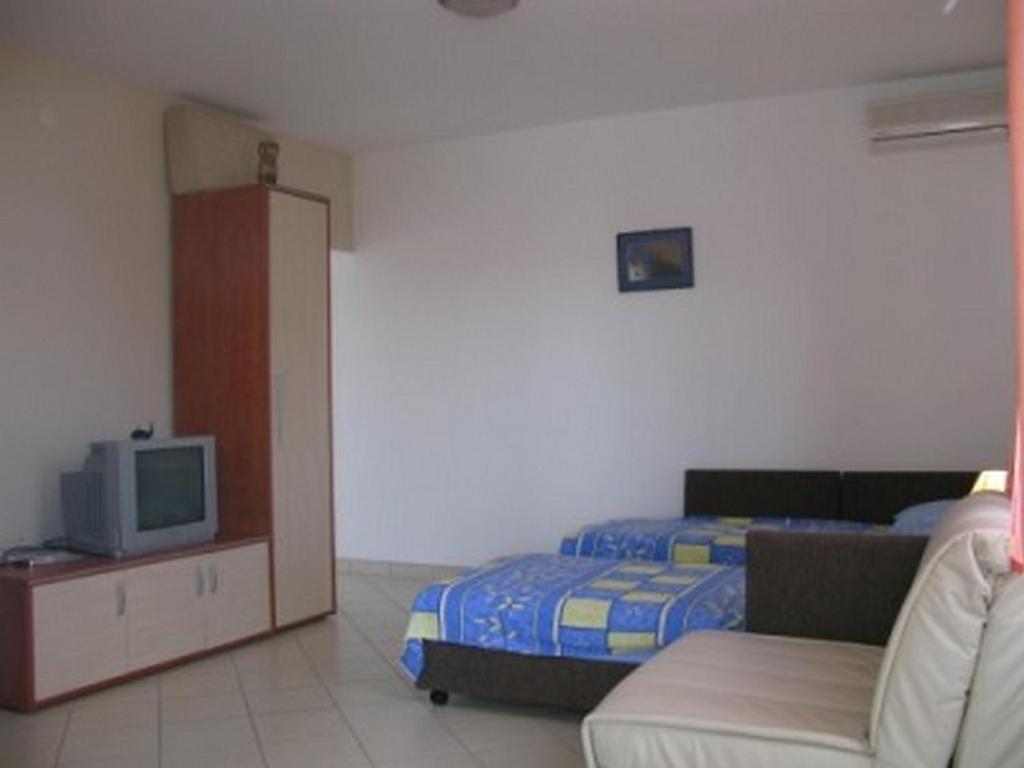 Apartments With A Parking Space Barbat, Rab - 16816 Barbat na Rabu Екстериор снимка